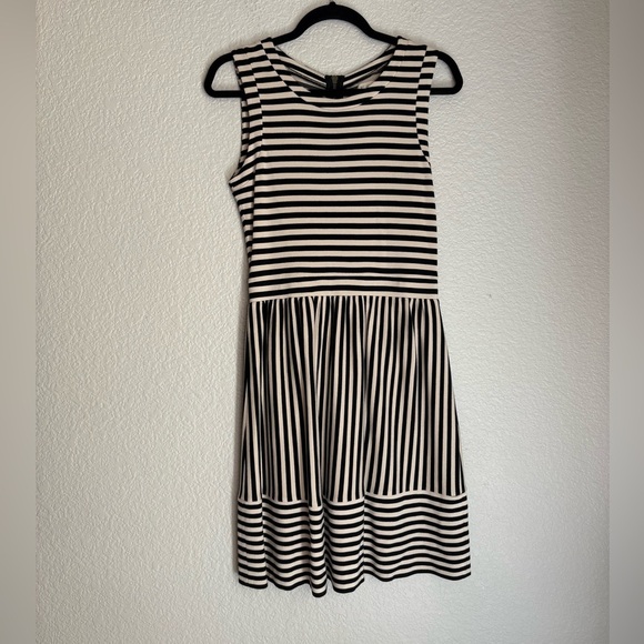 Hi-Line Madewell Women's Sleeveless White Black Striped A-Line Dress Size Med - Picture 1 of 5